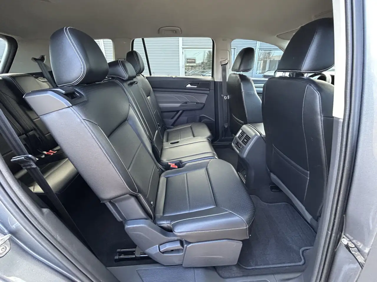 Volkswagen Atlas снимка Volkswagen Atlas