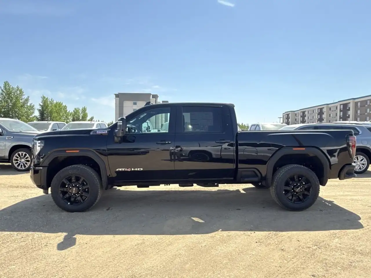 GMC Sierra 3500HD снимка GMC Sierra 3500HD