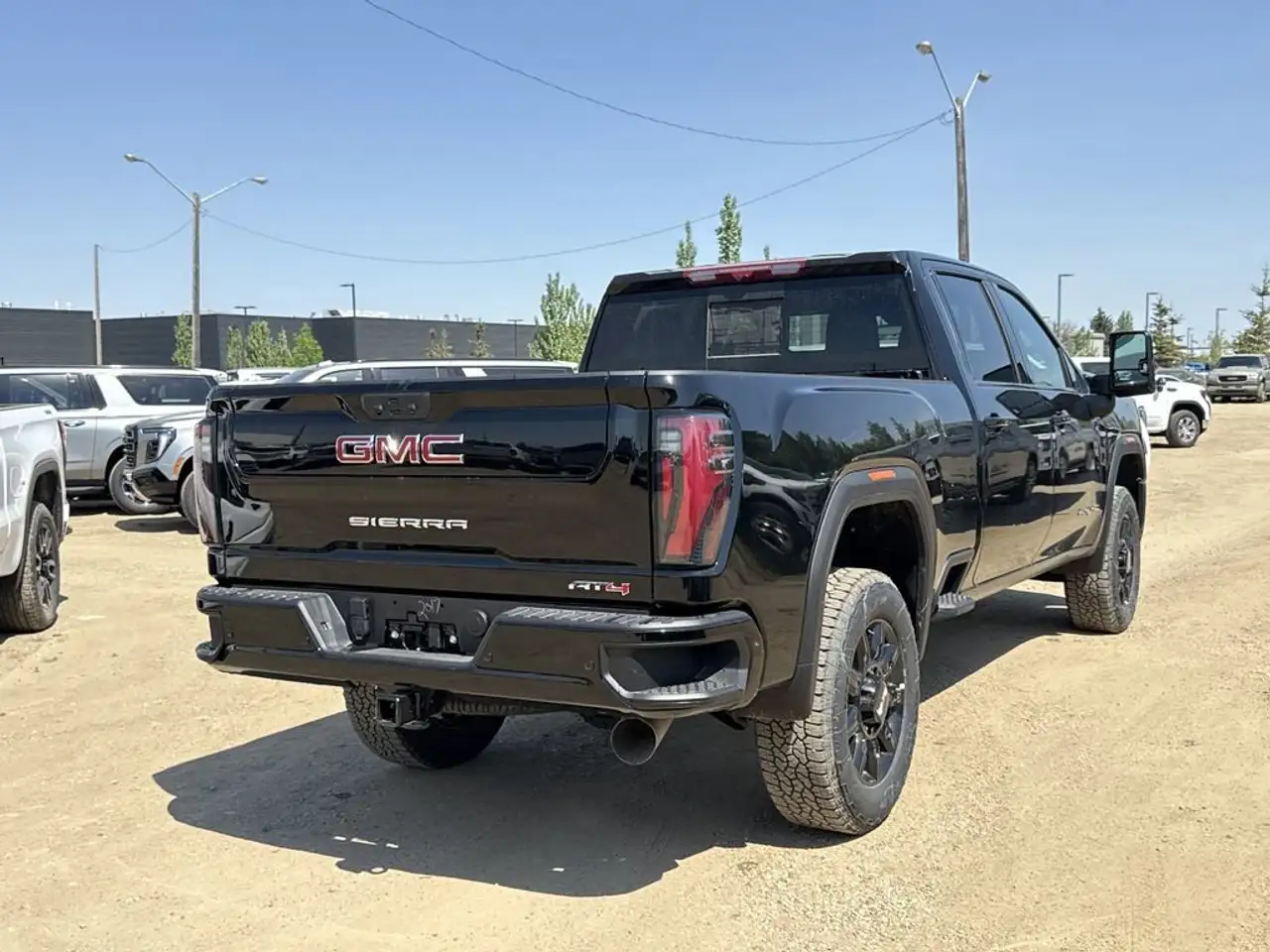 GMC Sierra 3500HD снимка GMC Sierra 3500HD