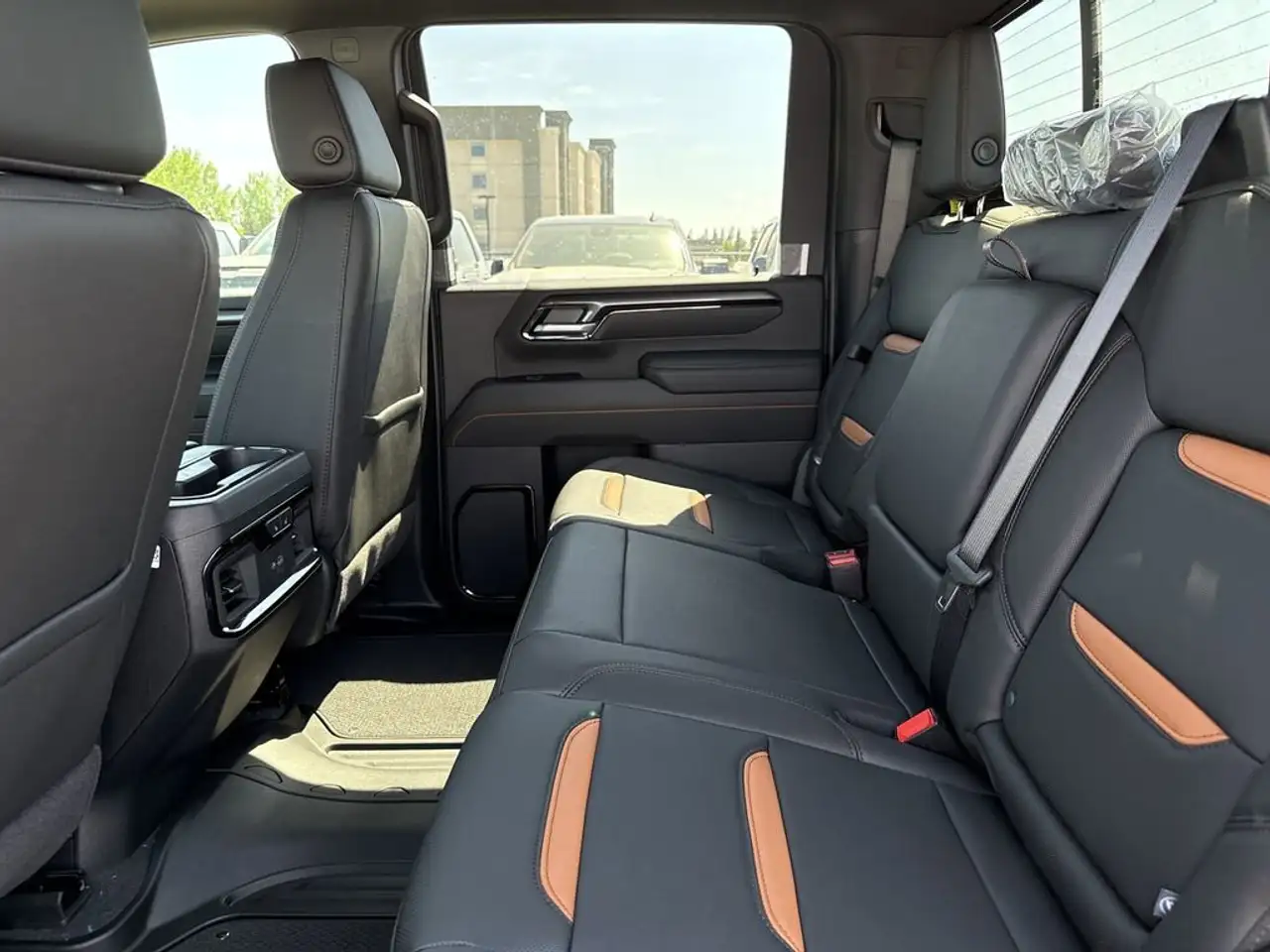 GMC Sierra 3500HD снимка GMC Sierra 3500HD