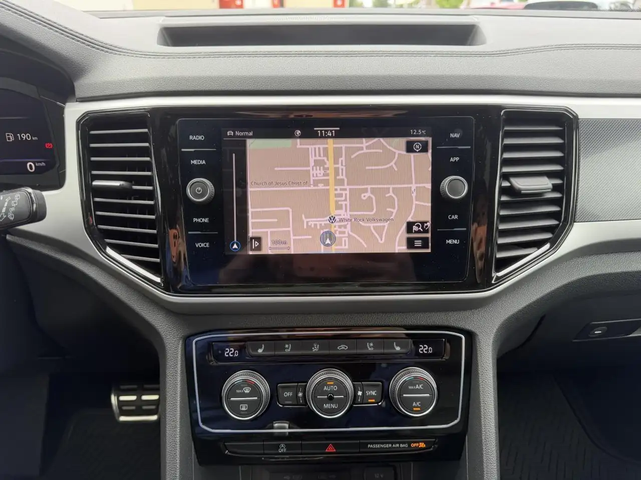 Volkswagen Atlas photo Volkswagen Atlas