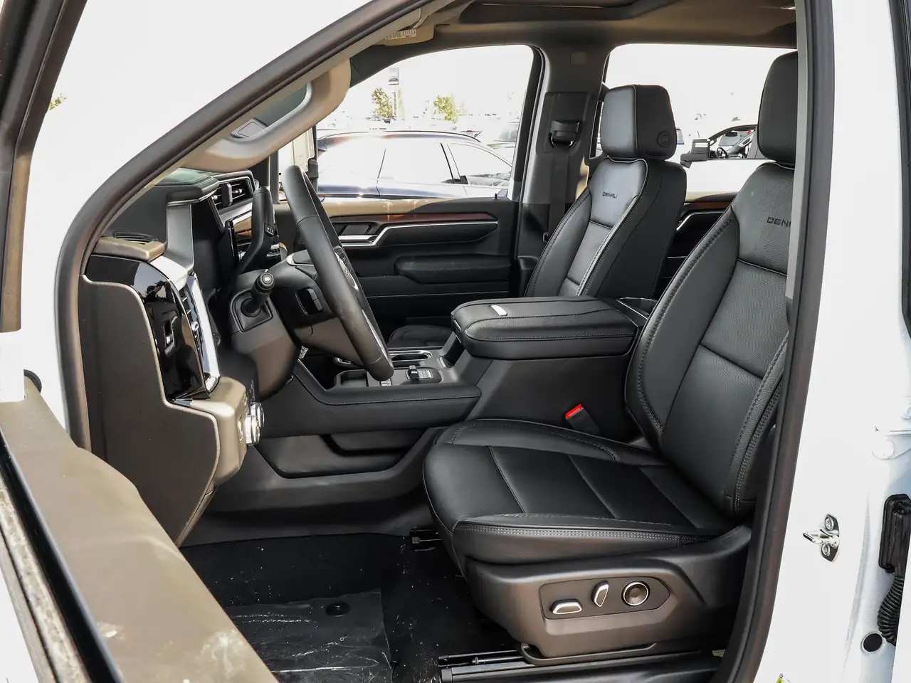 GMC Sierra 3500HD снимка GMC Sierra 3500HD