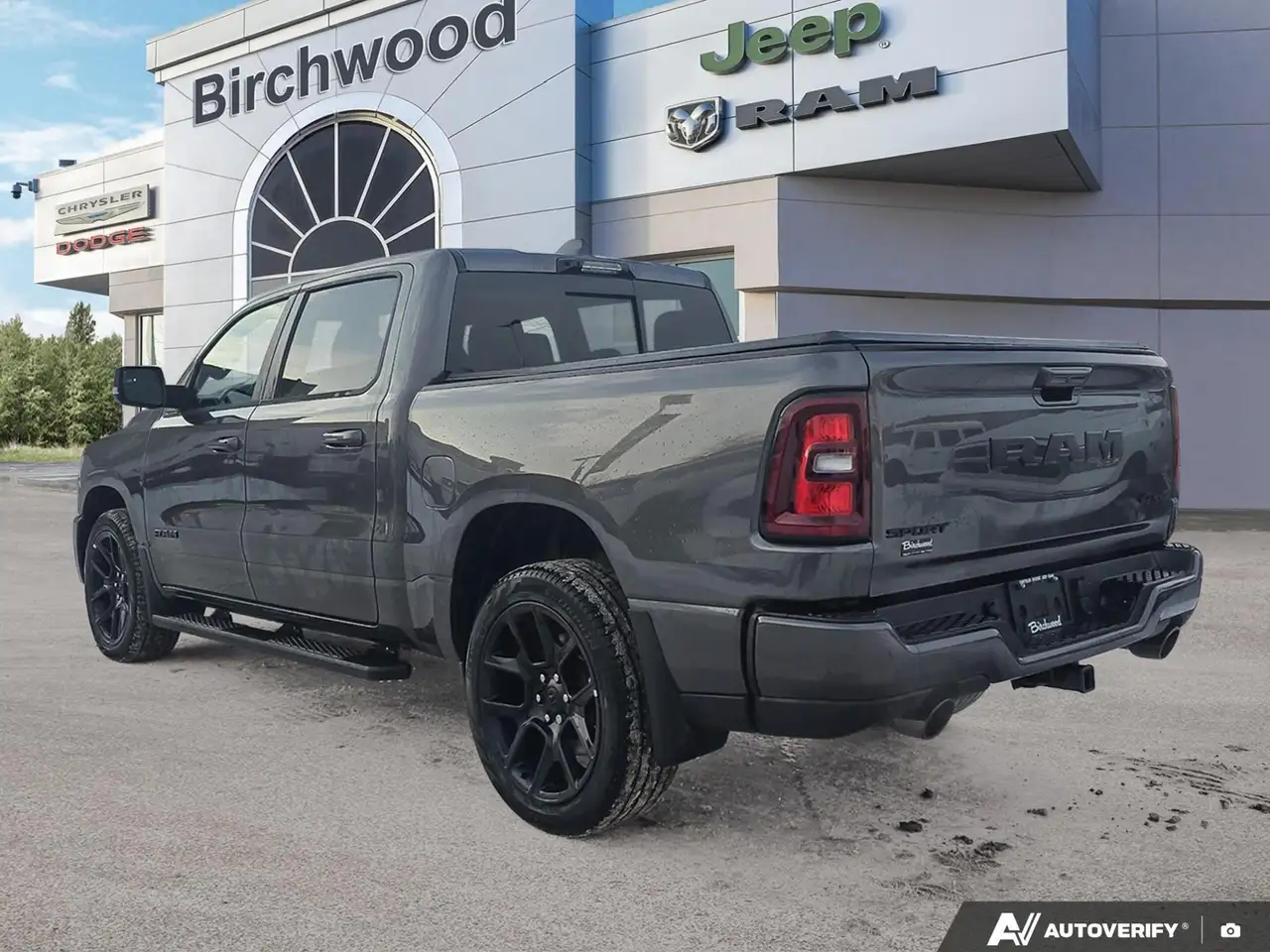 RAM 1500 снимка RAM 1500