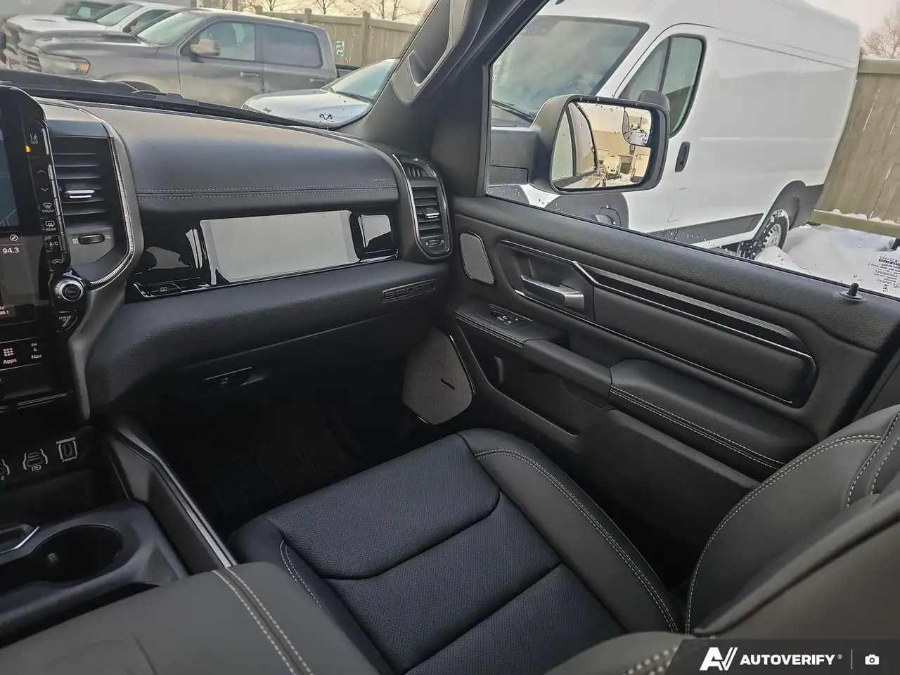 RAM 1500 снимка RAM 1500