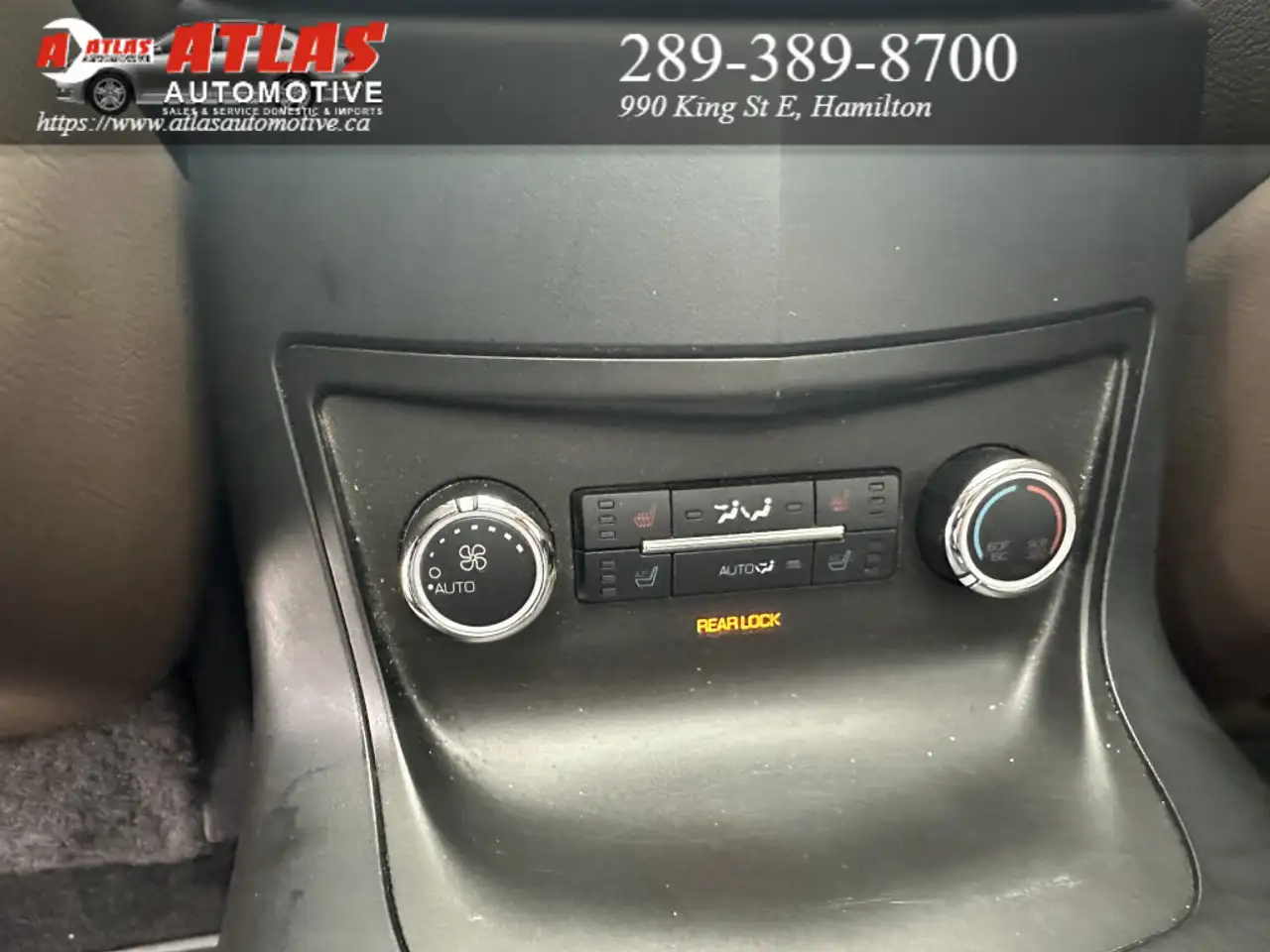 Lincoln MKT снимка Lincoln MKT