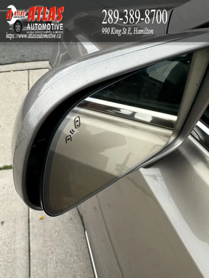 Lincoln MKT снимка Lincoln MKT