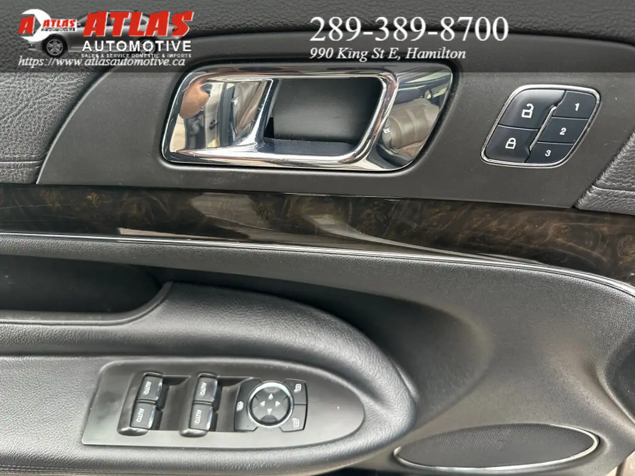 Lincoln MKT снимка Lincoln MKT