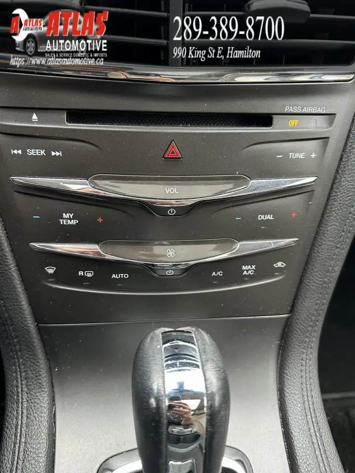 Lincoln MKT снимка Lincoln MKT