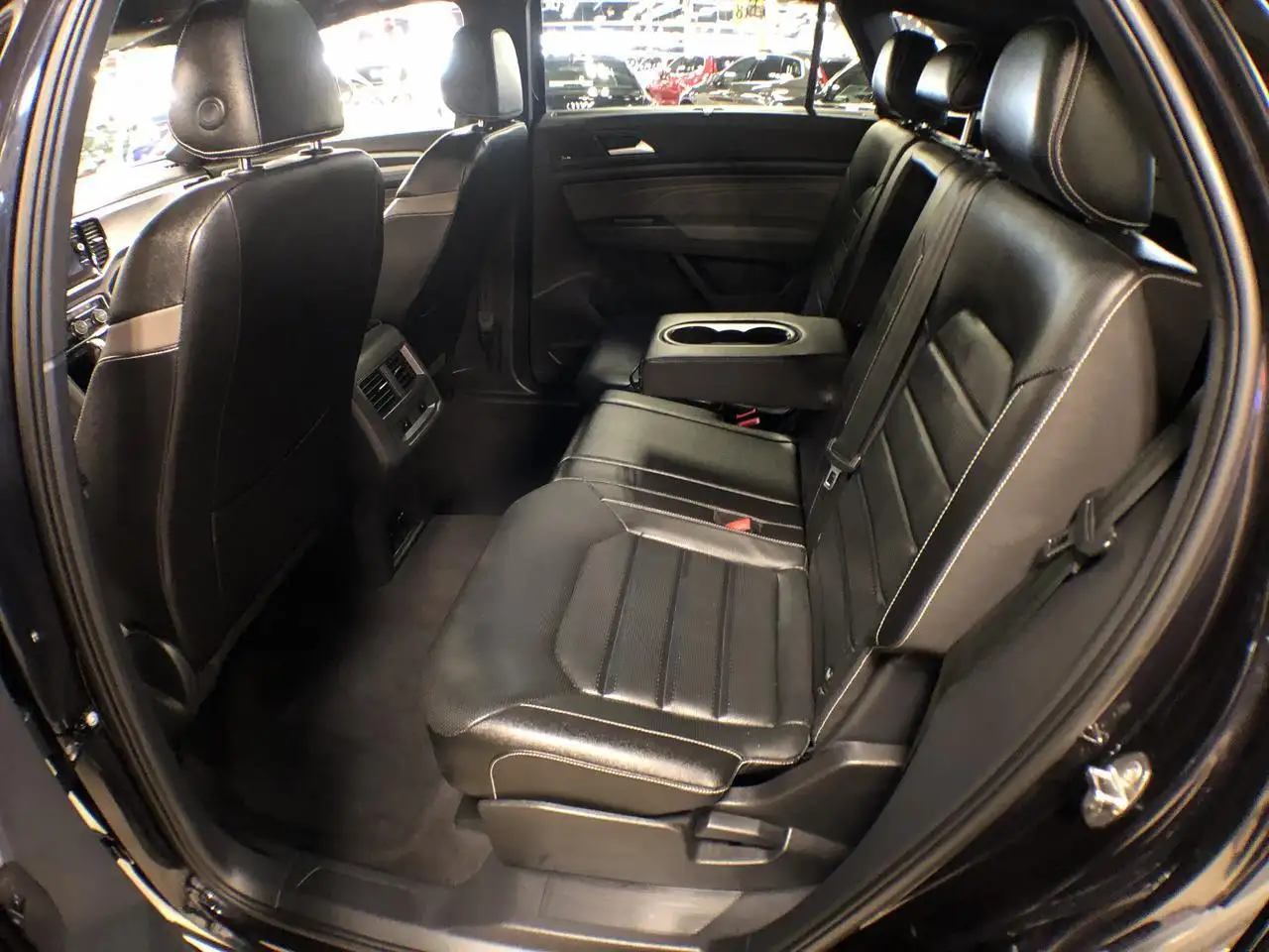 Volkswagen Atlas снимка Volkswagen Atlas