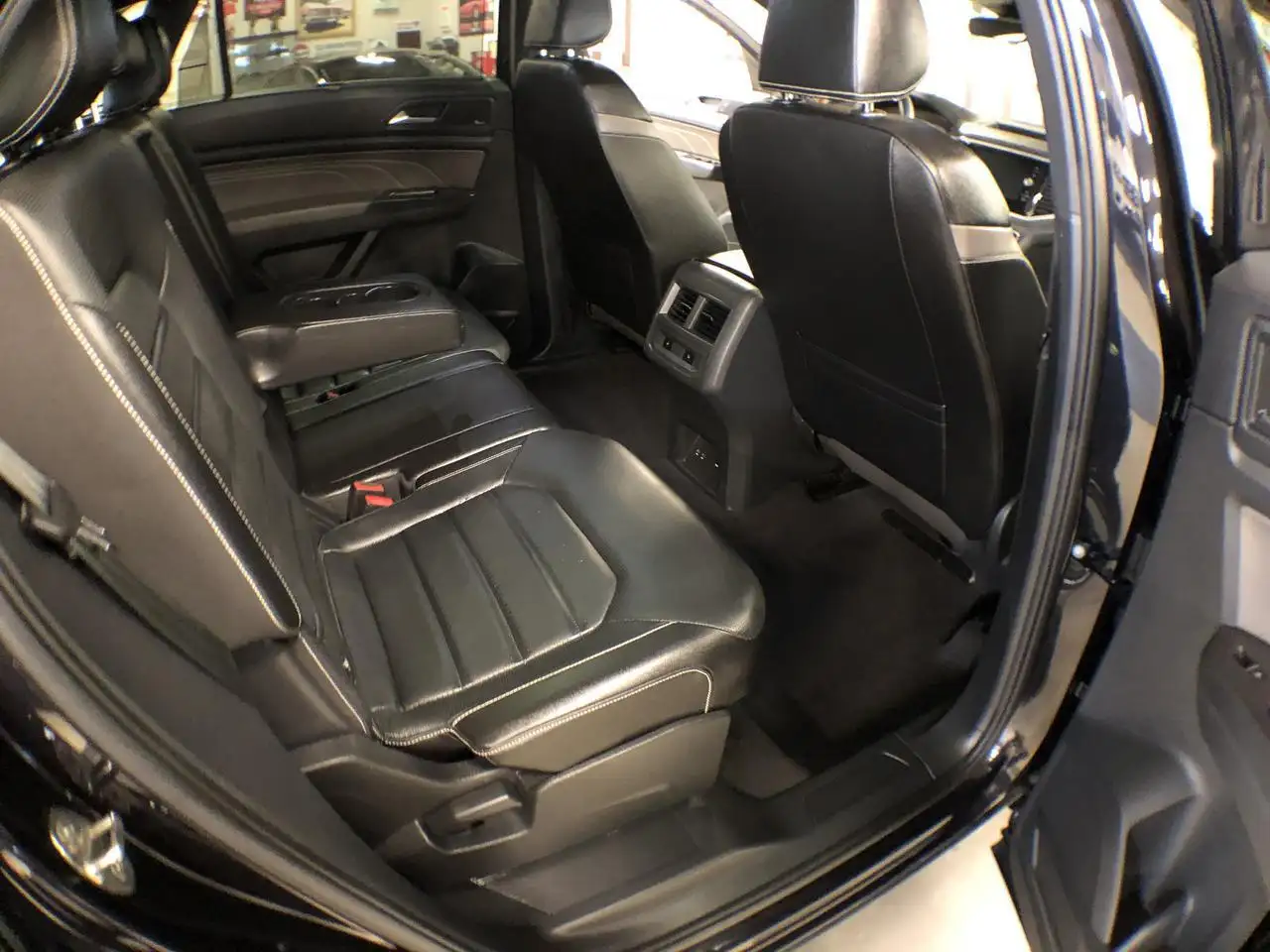 Volkswagen Atlas снимка Volkswagen Atlas