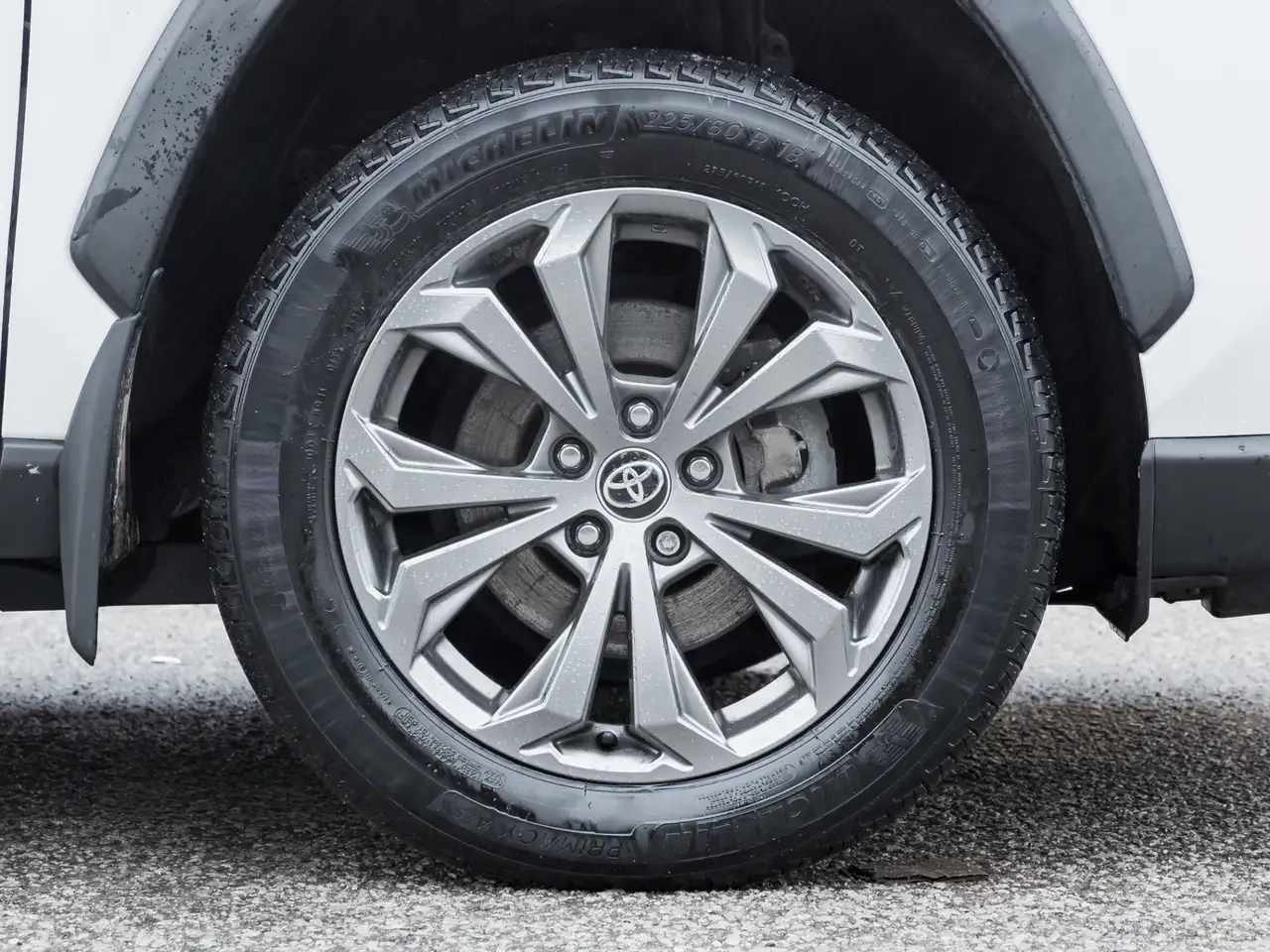 Toyota RAV 4 photo Toyota RAV 4