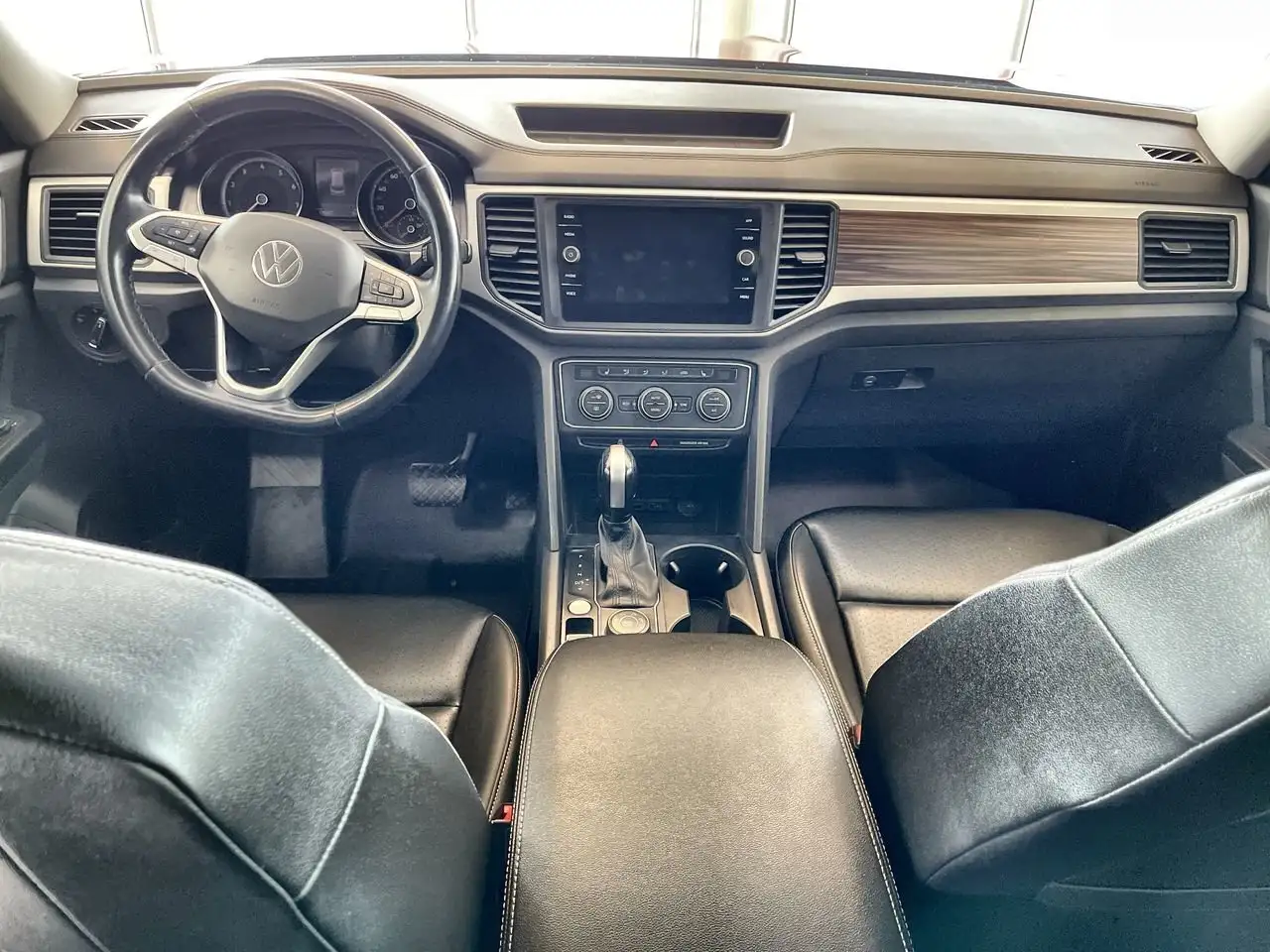 Volkswagen Atlas снимка Volkswagen Atlas
