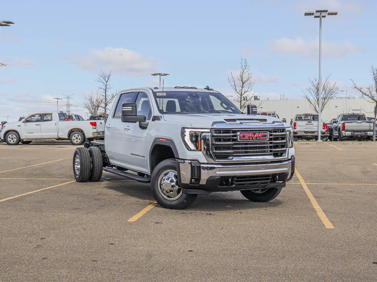 GMC Sierra 3500HD снимка GMC Sierra 3500HD