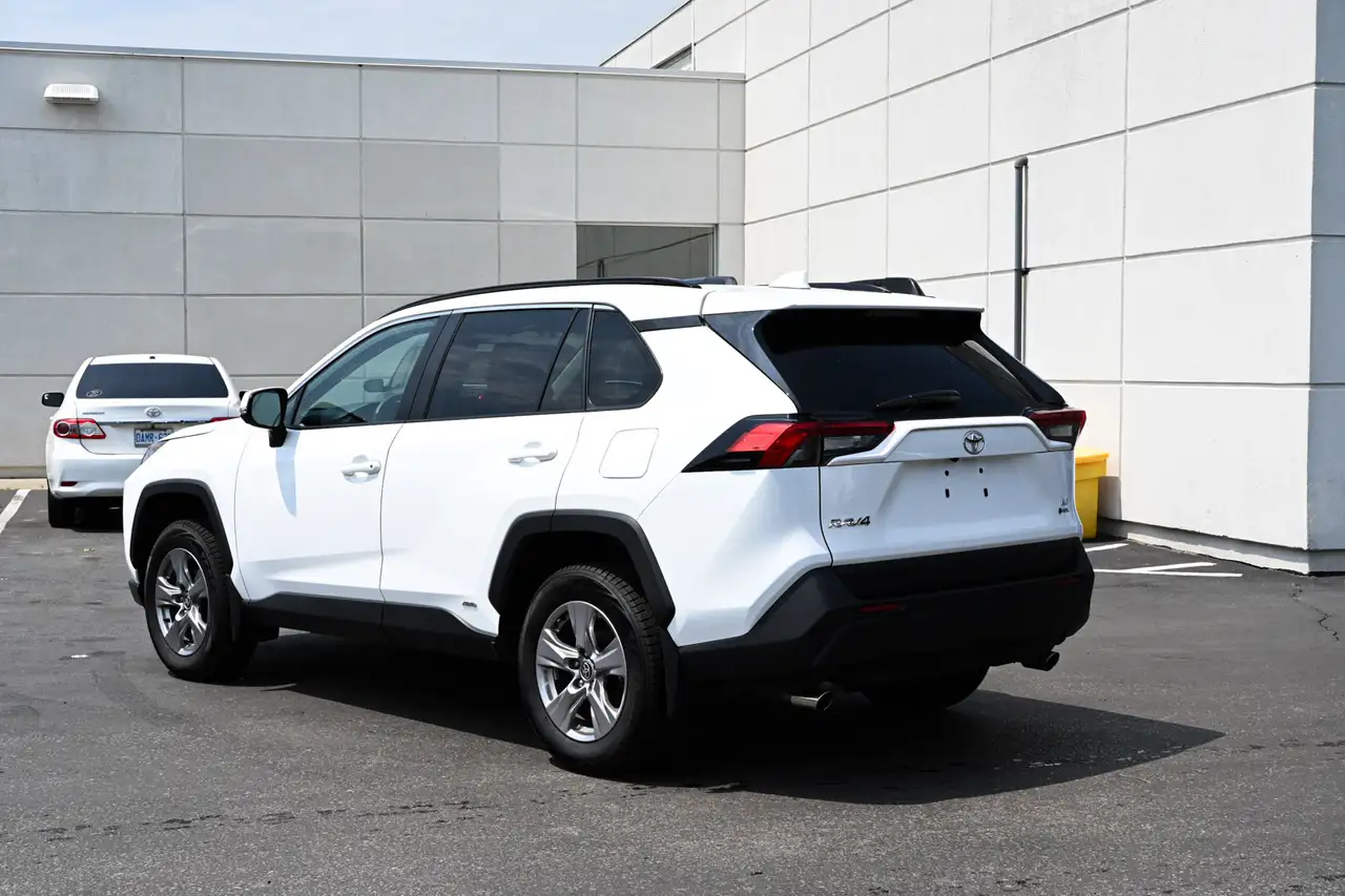 Toyota RAV 4 снимка Toyota RAV 4