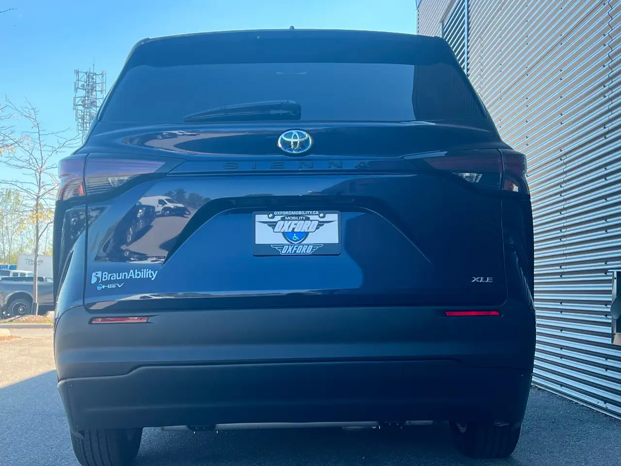 Toyota Sienna снимка Toyota Sienna