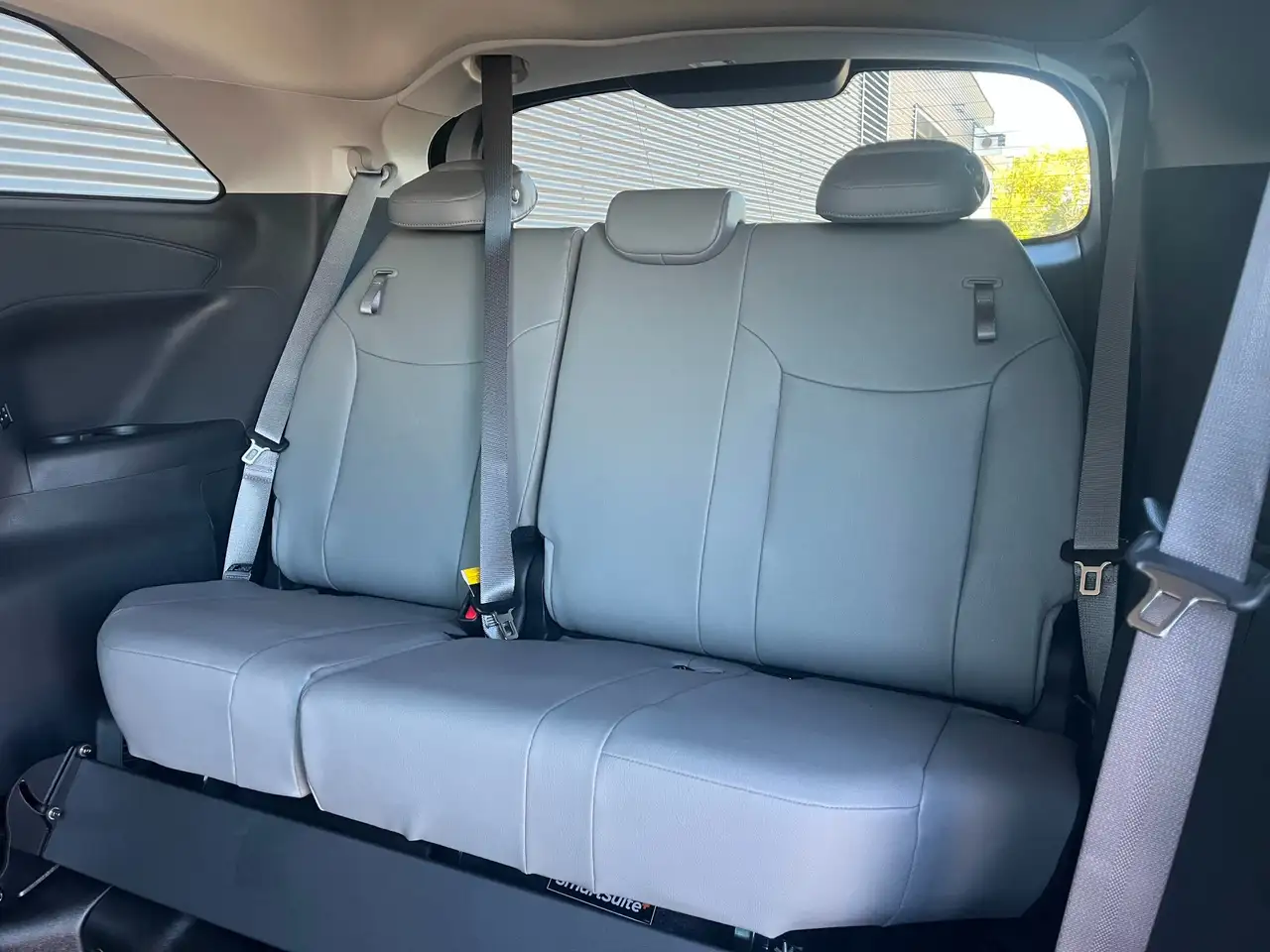 Toyota Sienna снимка Toyota Sienna