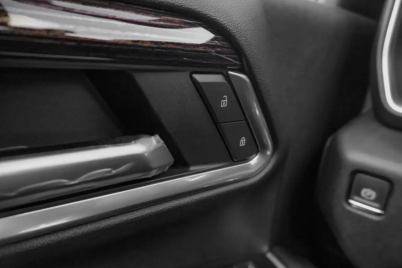 GMC Sierra 3500HD снимка GMC Sierra 3500HD