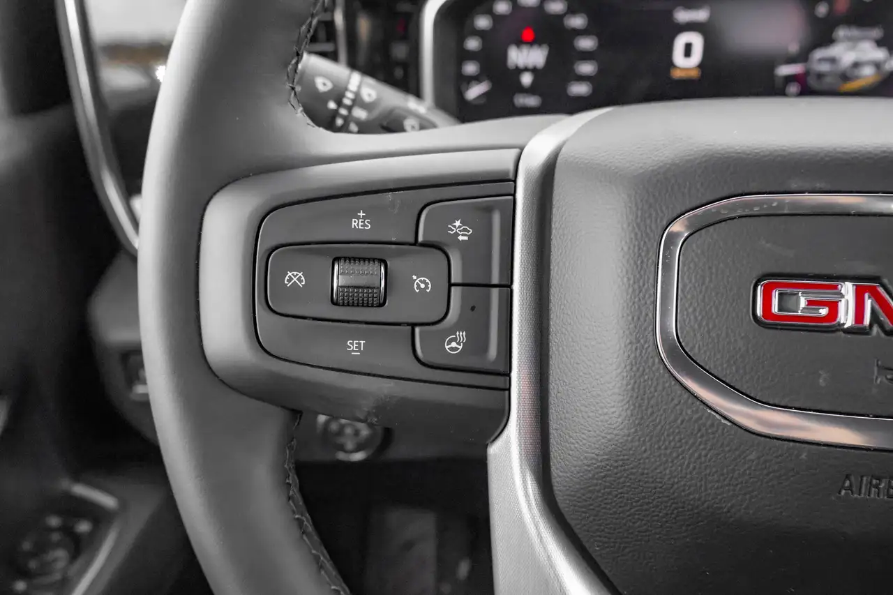GMC Sierra 3500HD снимка GMC Sierra 3500HD
