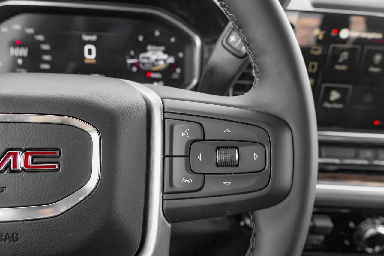 GMC Sierra 3500HD снимка GMC Sierra 3500HD