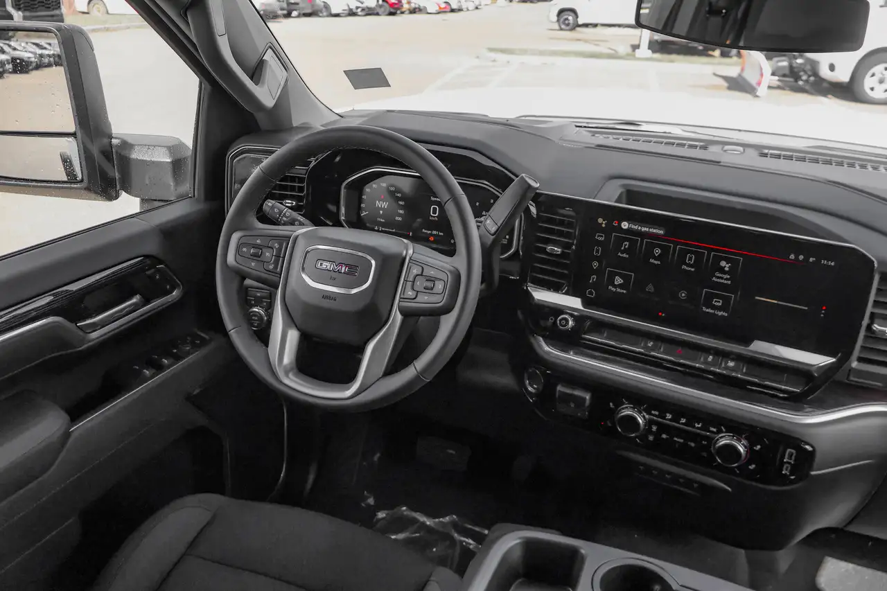 GMC Sierra 3500HD снимка GMC Sierra 3500HD