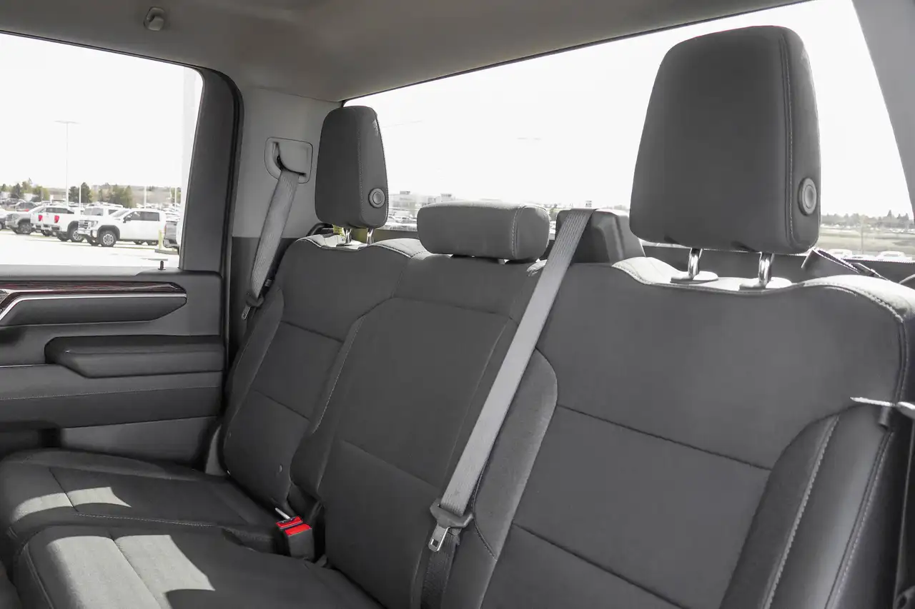 GMC Sierra 3500HD снимка GMC Sierra 3500HD