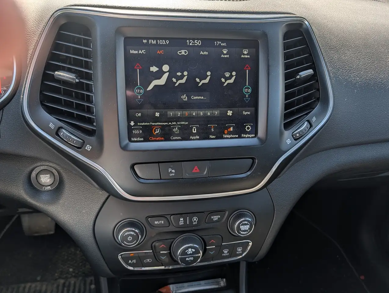 Jeep Cherokee снимка Jeep Cherokee