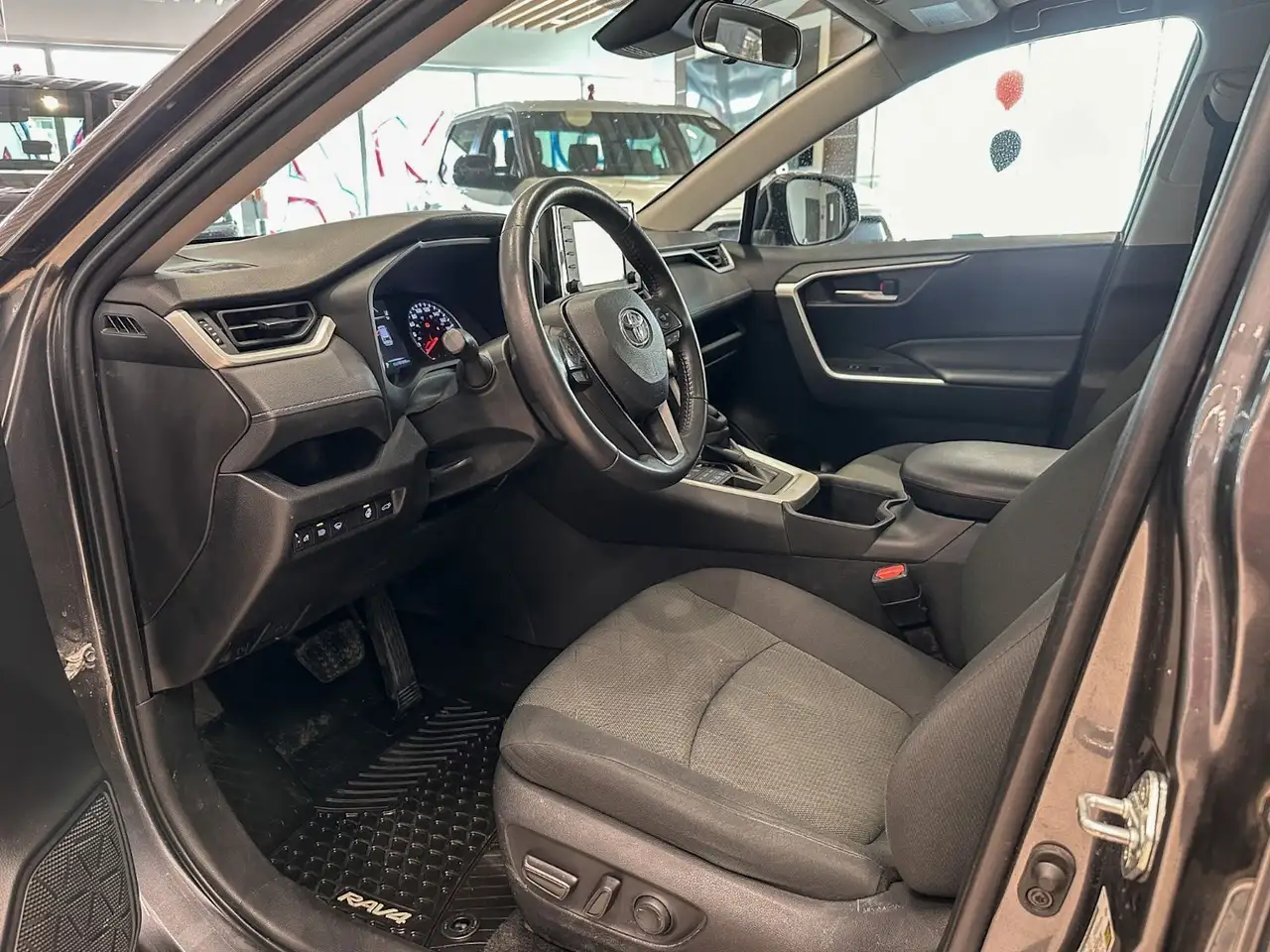 Toyota RAV 4 снимка Toyota RAV 4