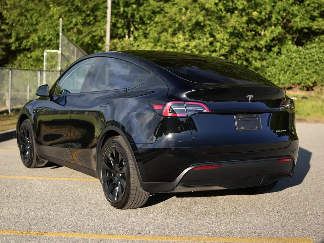 Tesla Model Y photo Tesla Model Y