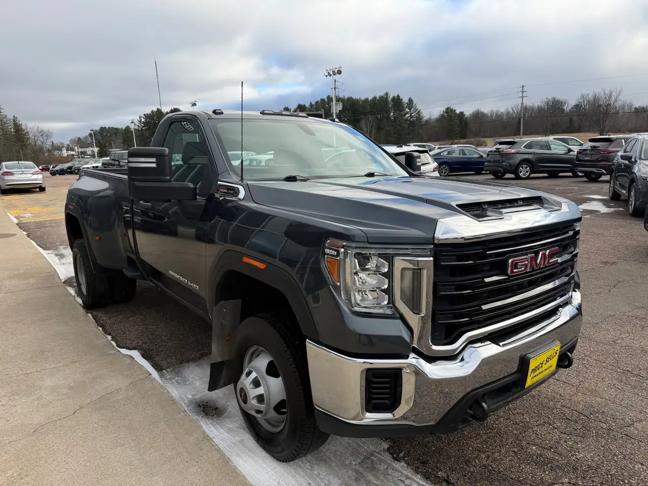 GMC Sierra 3500HD снимка GMC Sierra 3500HD