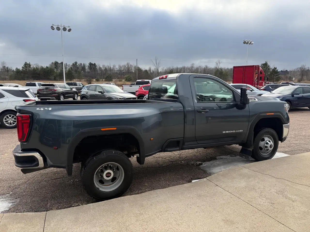 GMC Sierra 3500HD снимка GMC Sierra 3500HD