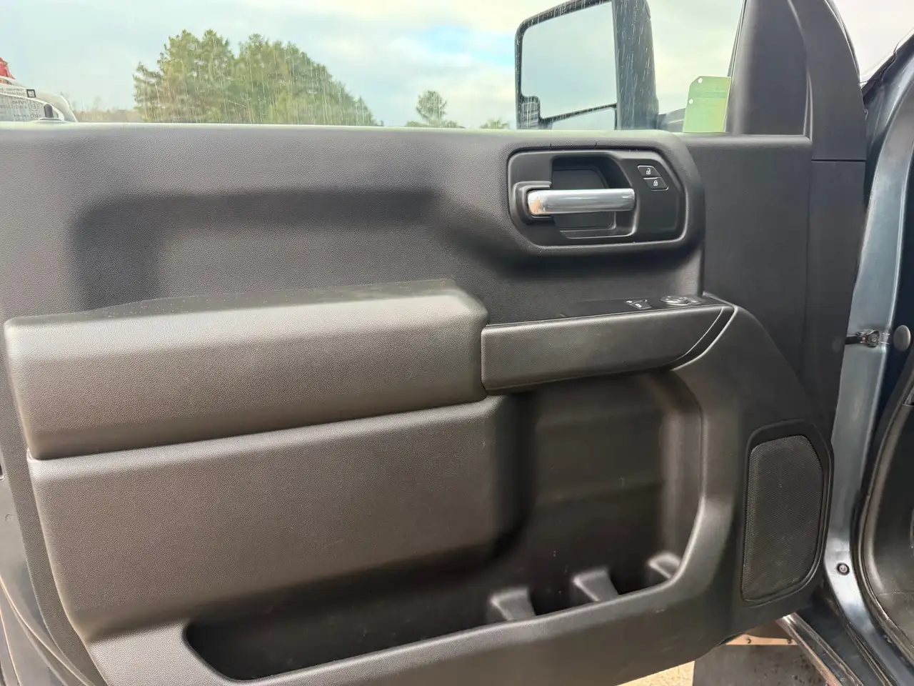 GMC Sierra 3500HD снимка GMC Sierra 3500HD