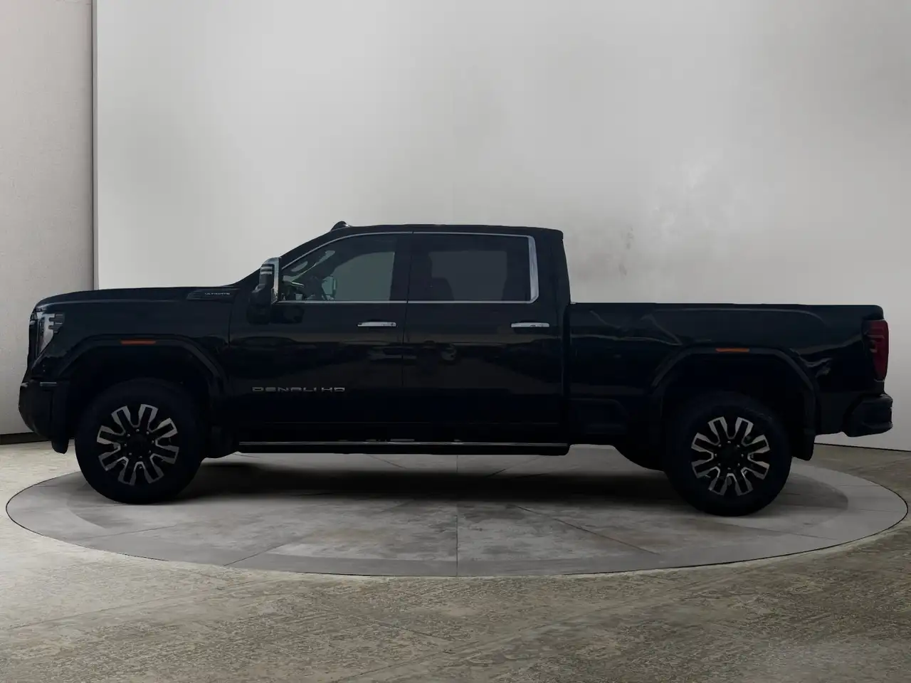 GMC Sierra 3500HD photo GMC Sierra 3500HD