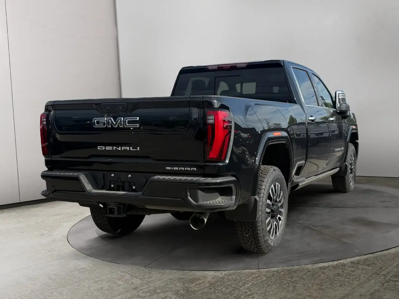 GMC Sierra 3500HD photo GMC Sierra 3500HD