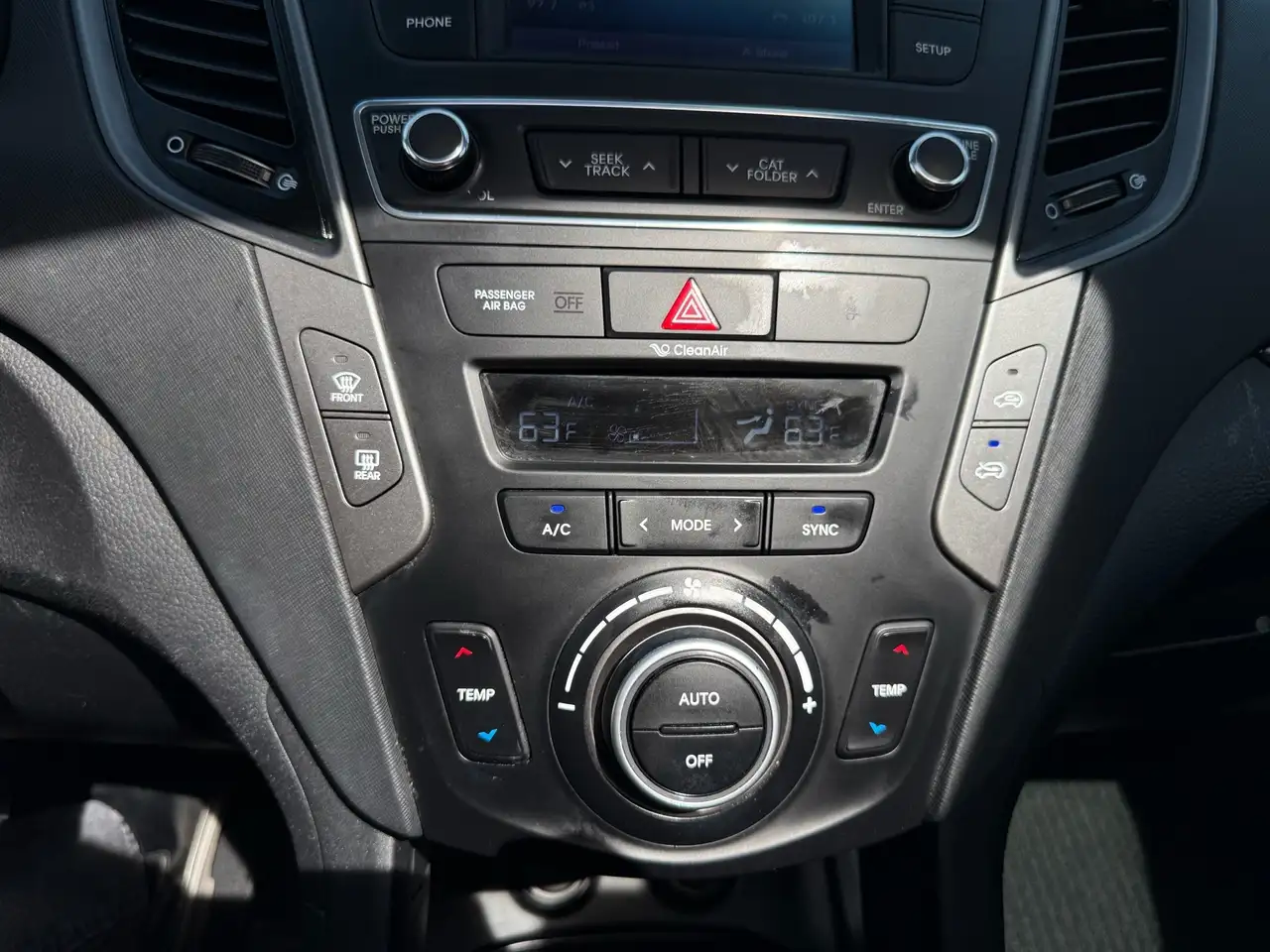Hyundai SANTA FE снимка Hyundai SANTA FE