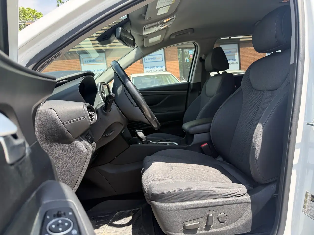 Hyundai SANTA FE photo Hyundai SANTA FE