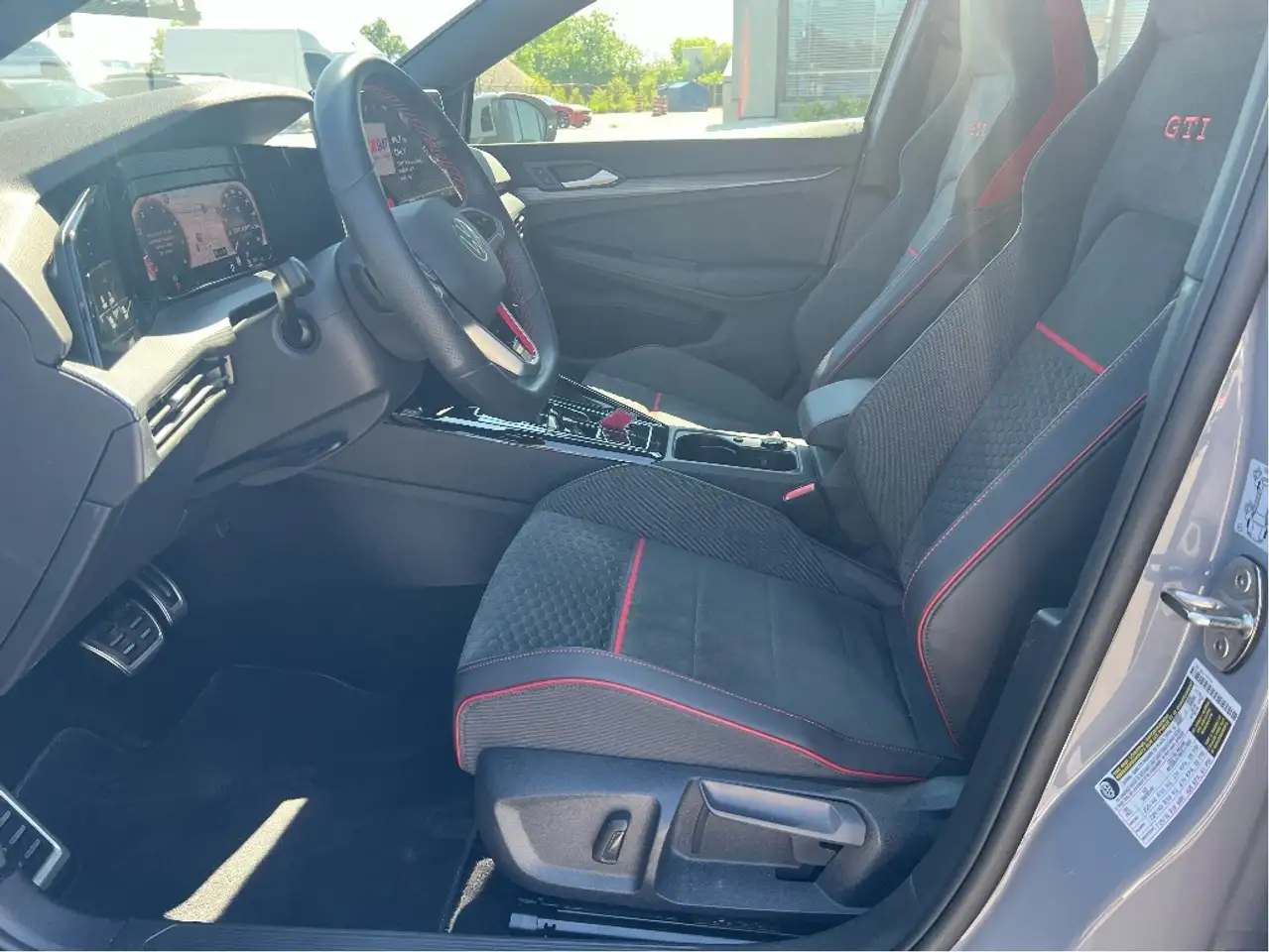 Volkswagen Golf GTI photo Volkswagen Golf GTI