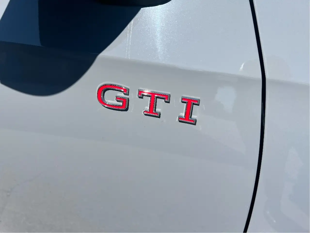 Volkswagen Golf GTI photo Volkswagen Golf GTI