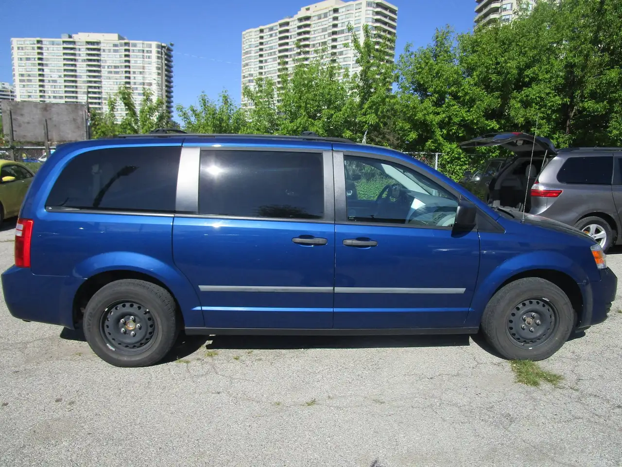 Dodge Grand Caravan снимка Dodge Grand Caravan