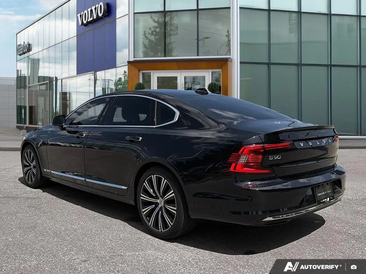 Volvo S90 снимка Volvo S90