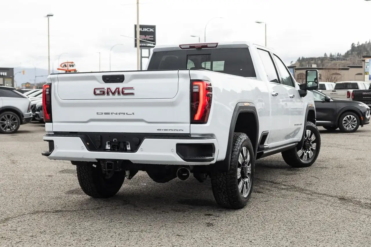 GMC Sierra 3500HD снимка GMC Sierra 3500HD