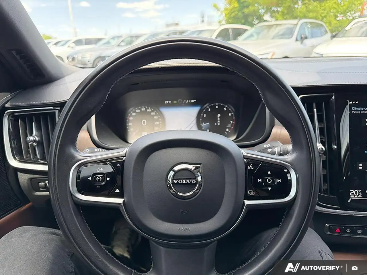 Volvo S90 снимка Volvo S90