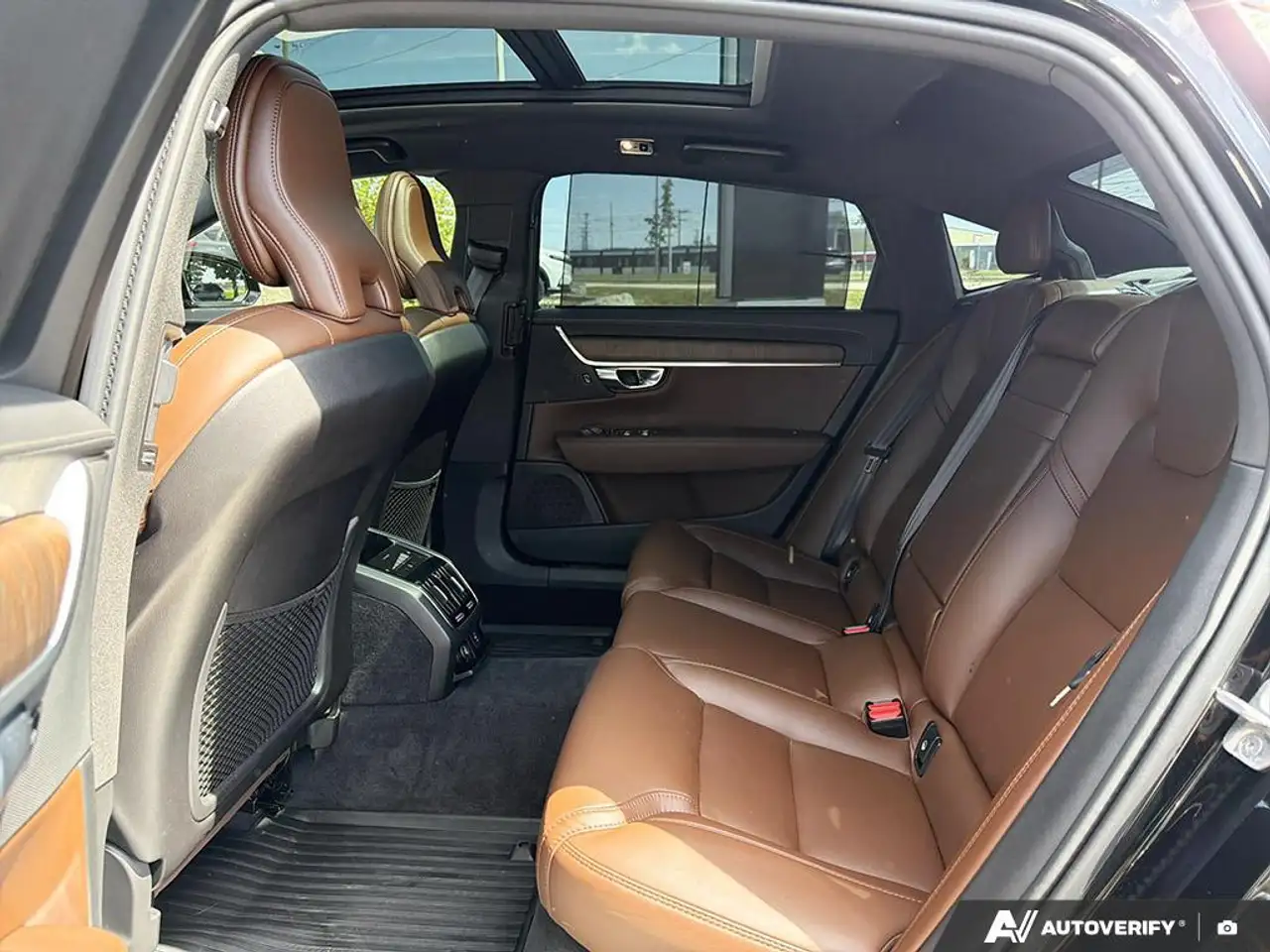 Volvo S90 снимка Volvo S90
