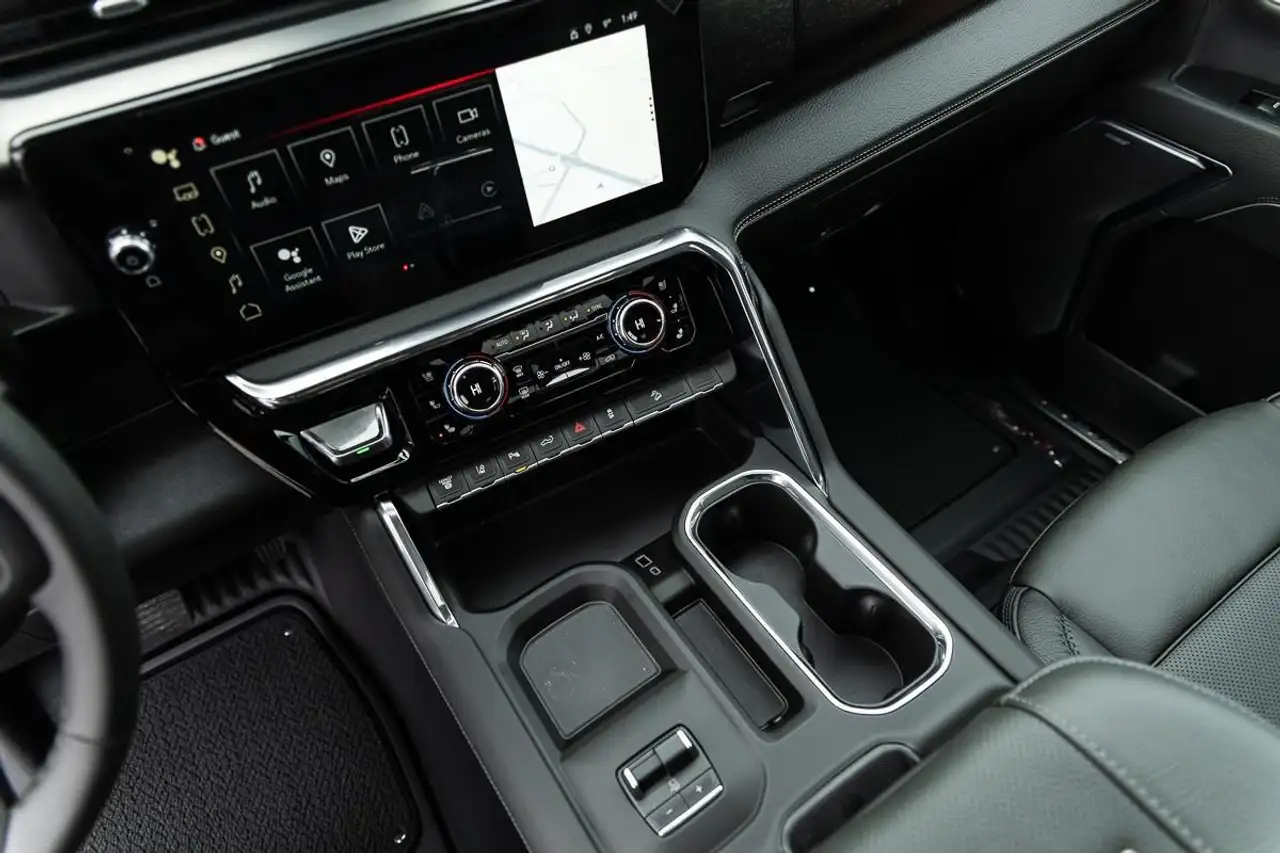 GMC Sierra 3500HD снимка GMC Sierra 3500HD