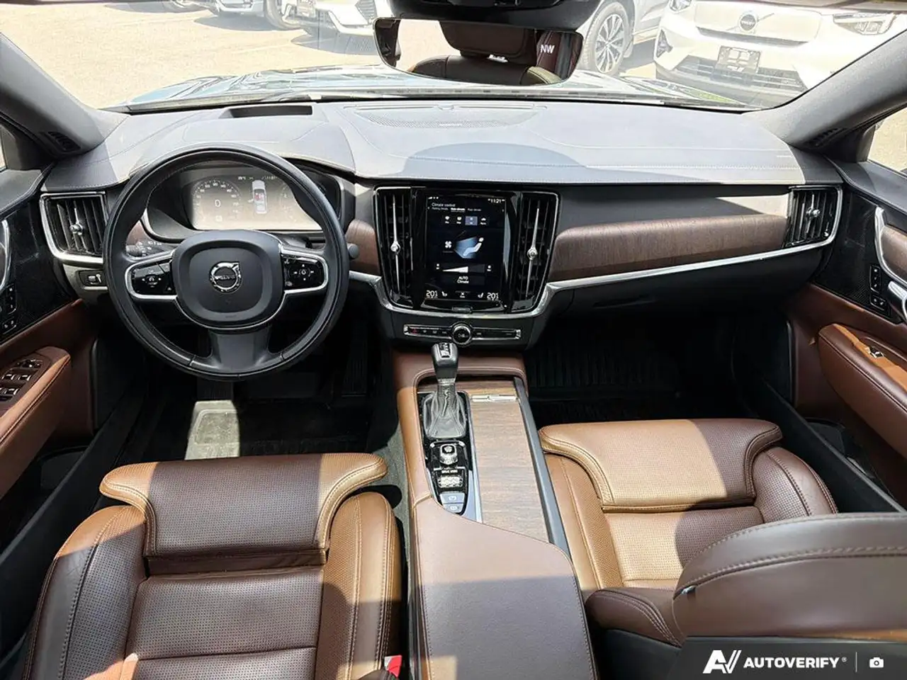Volvo S90 снимка Volvo S90