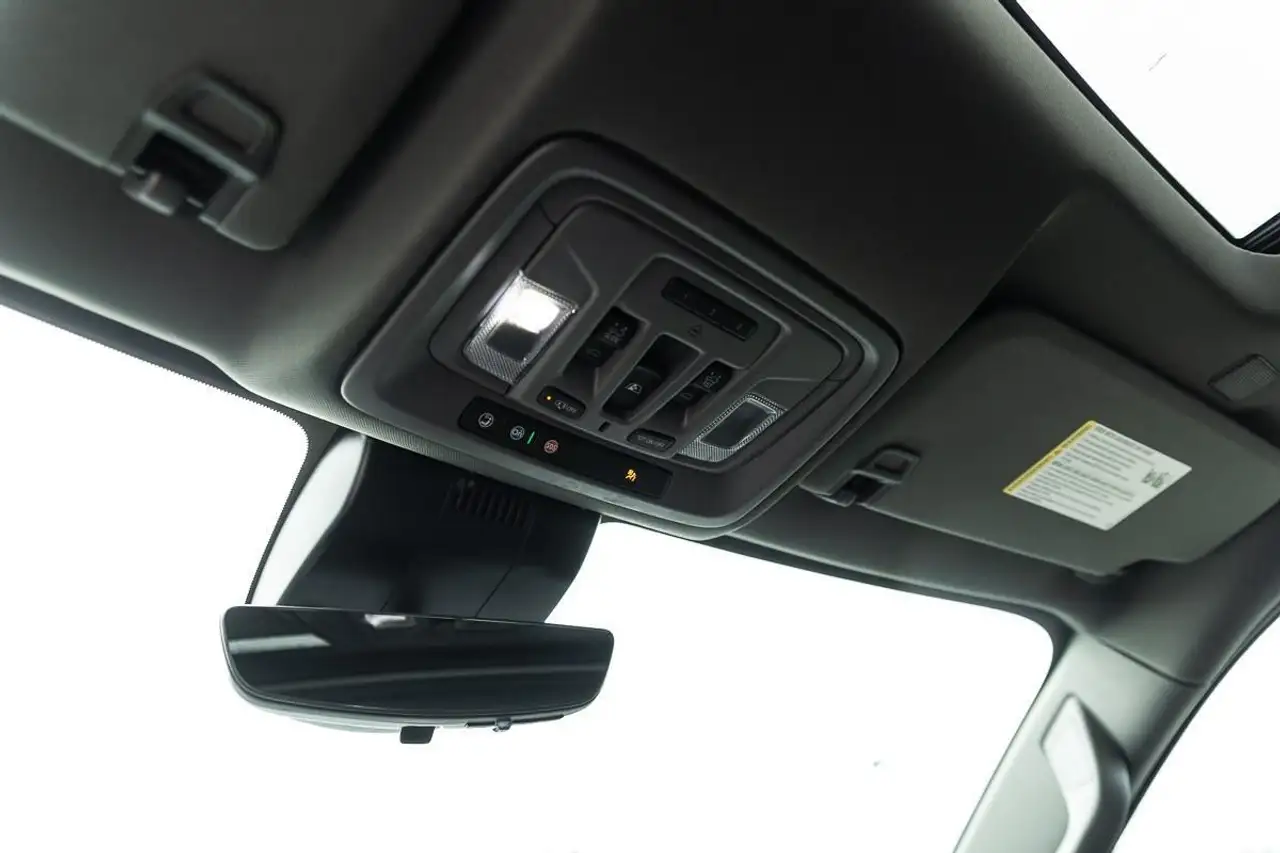 GMC Sierra 3500HD снимка GMC Sierra 3500HD