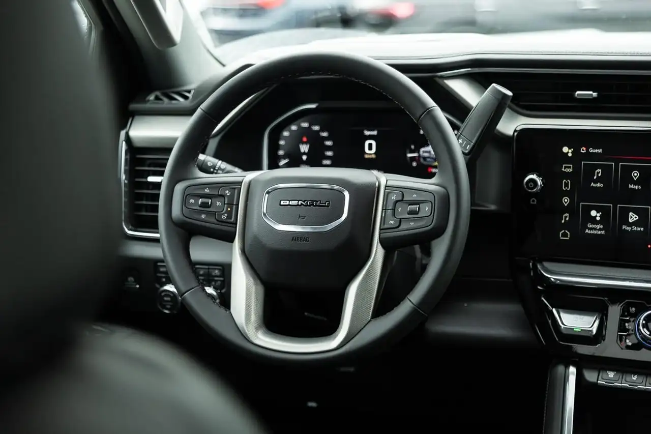 GMC Sierra 3500HD снимка GMC Sierra 3500HD