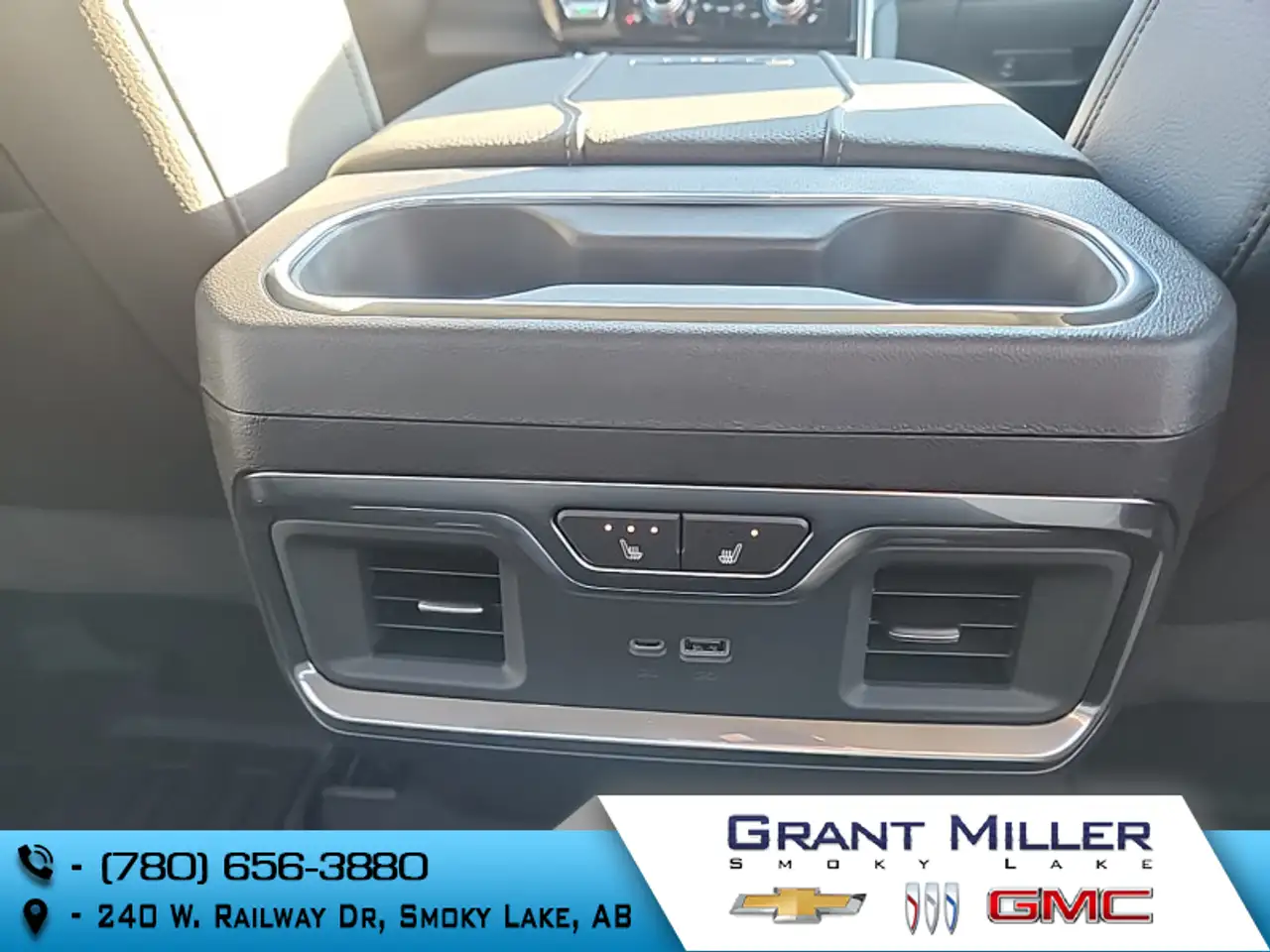 GMC Sierra 3500HD снимка GMC Sierra 3500HD
