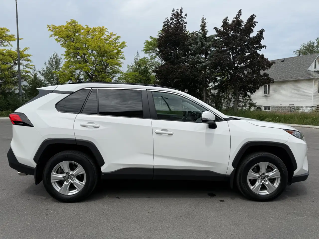 Toyota RAV 4 снимка Toyota RAV 4
