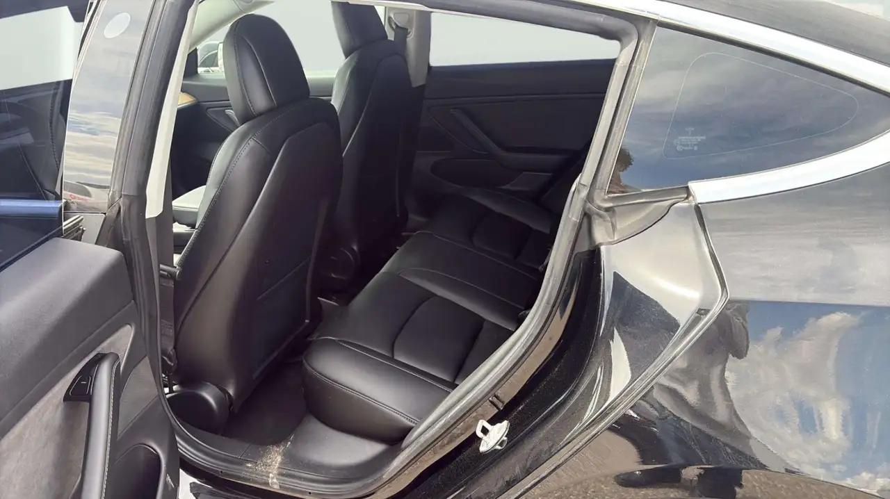 Tesla Model 3 photo Tesla Model 3