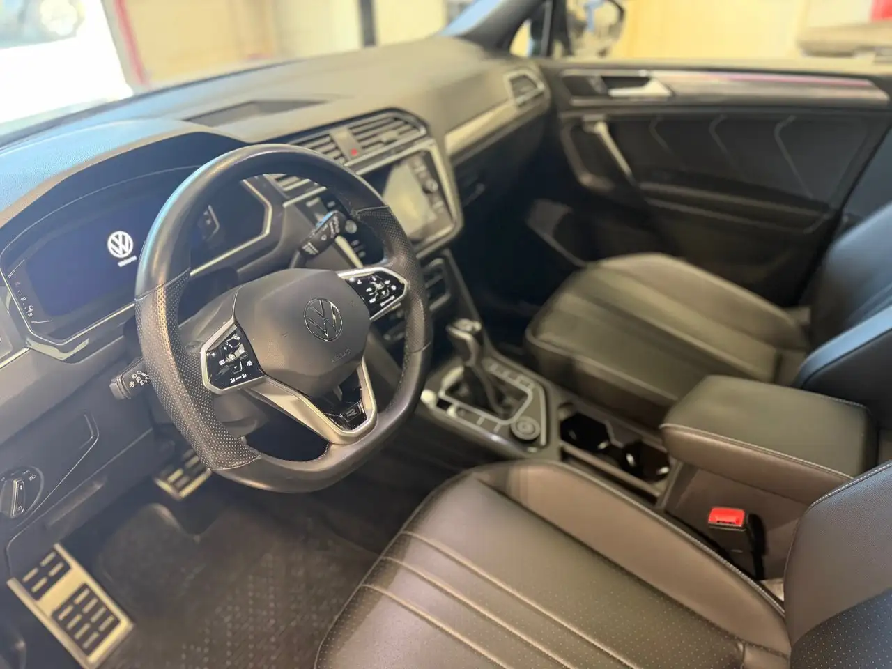 Volkswagen Tiguan снимка Volkswagen Tiguan